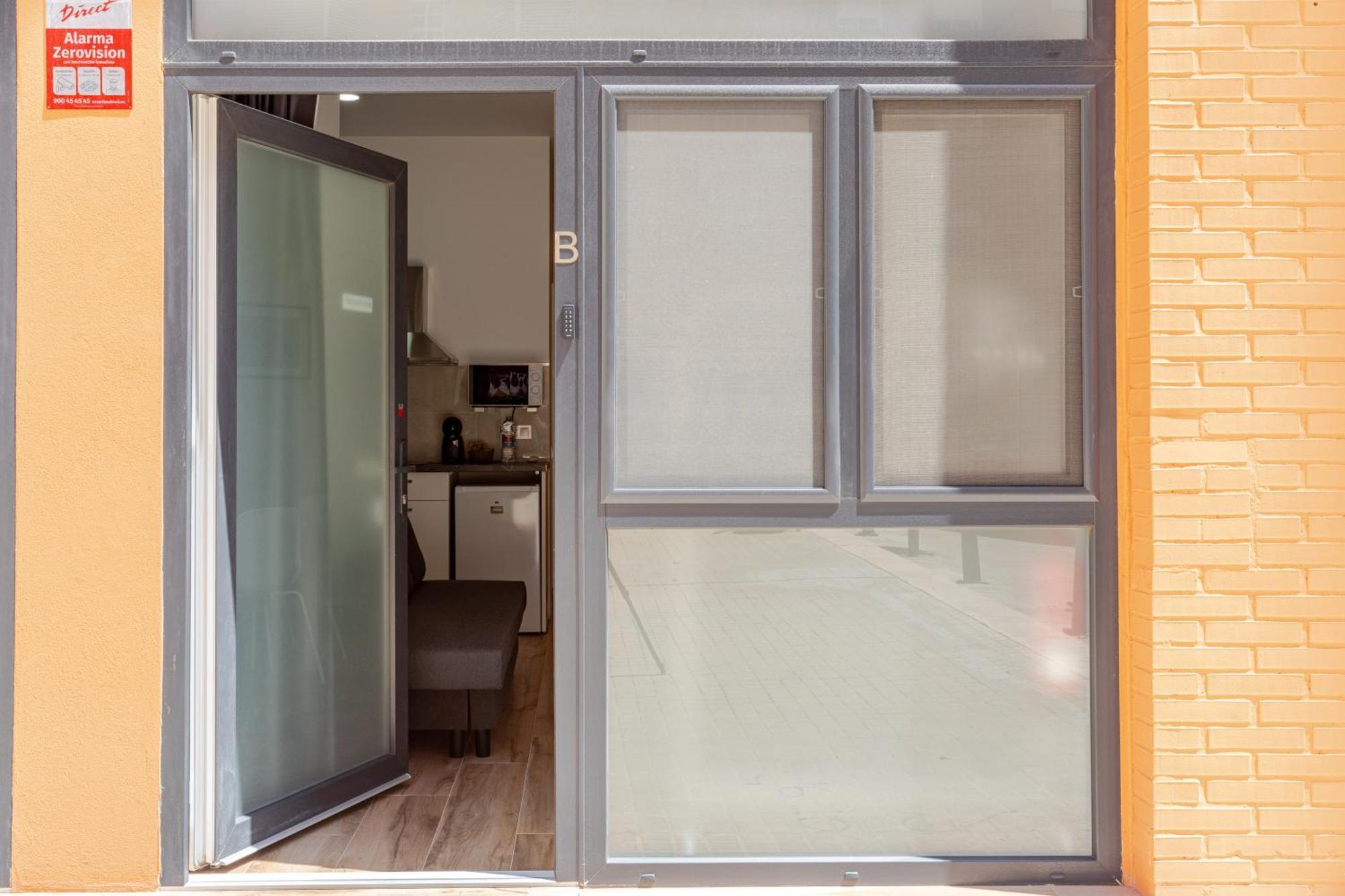 Nuevo Apartamentos Costa Del Alma Valensiya Oda fotoğraf